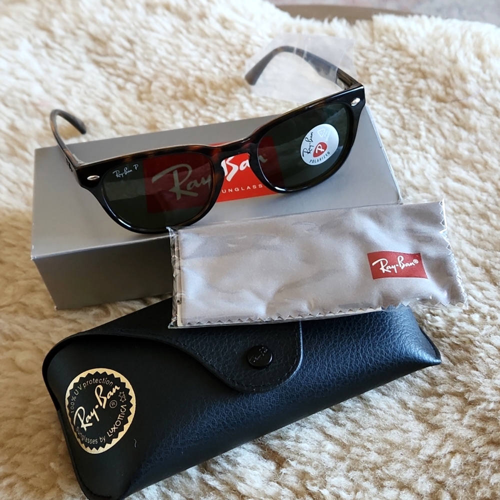 NWT IOB Ray-Ban Wayfarer Light Havana Polarized Sunglasses 👓 😎
